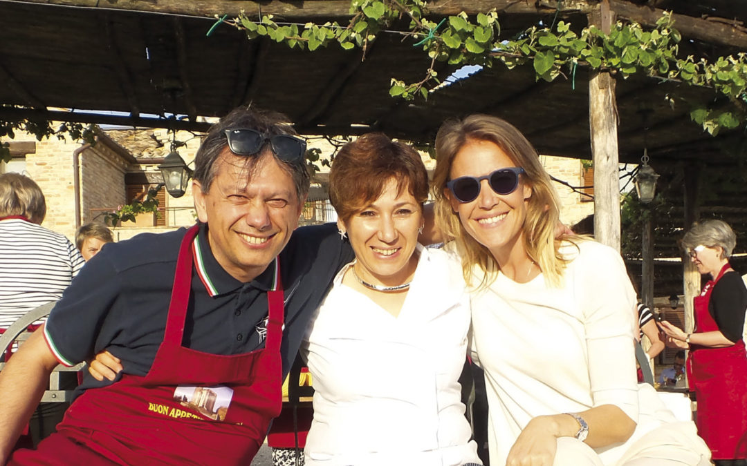 Italian kieltä ja kokkausta Toscanassa ja Marchessa